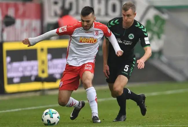 当场将球拍 当场将球拍